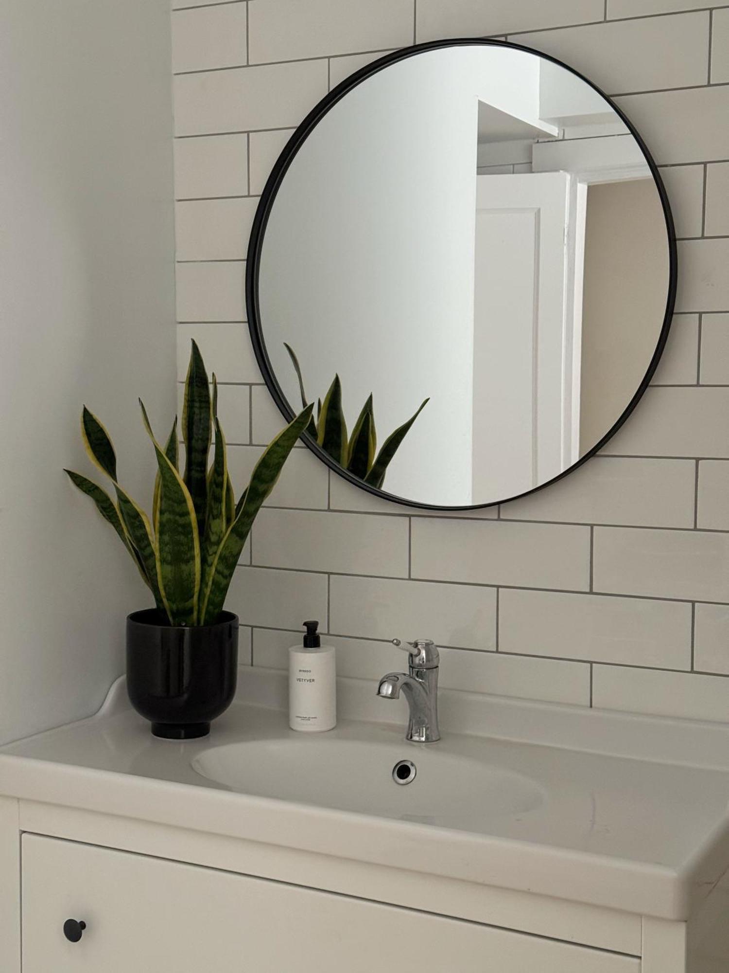 רייקיאוויק Comfortable And Stylish Apartment In Quiet Area Downtown מראה חיצוני תמונה
